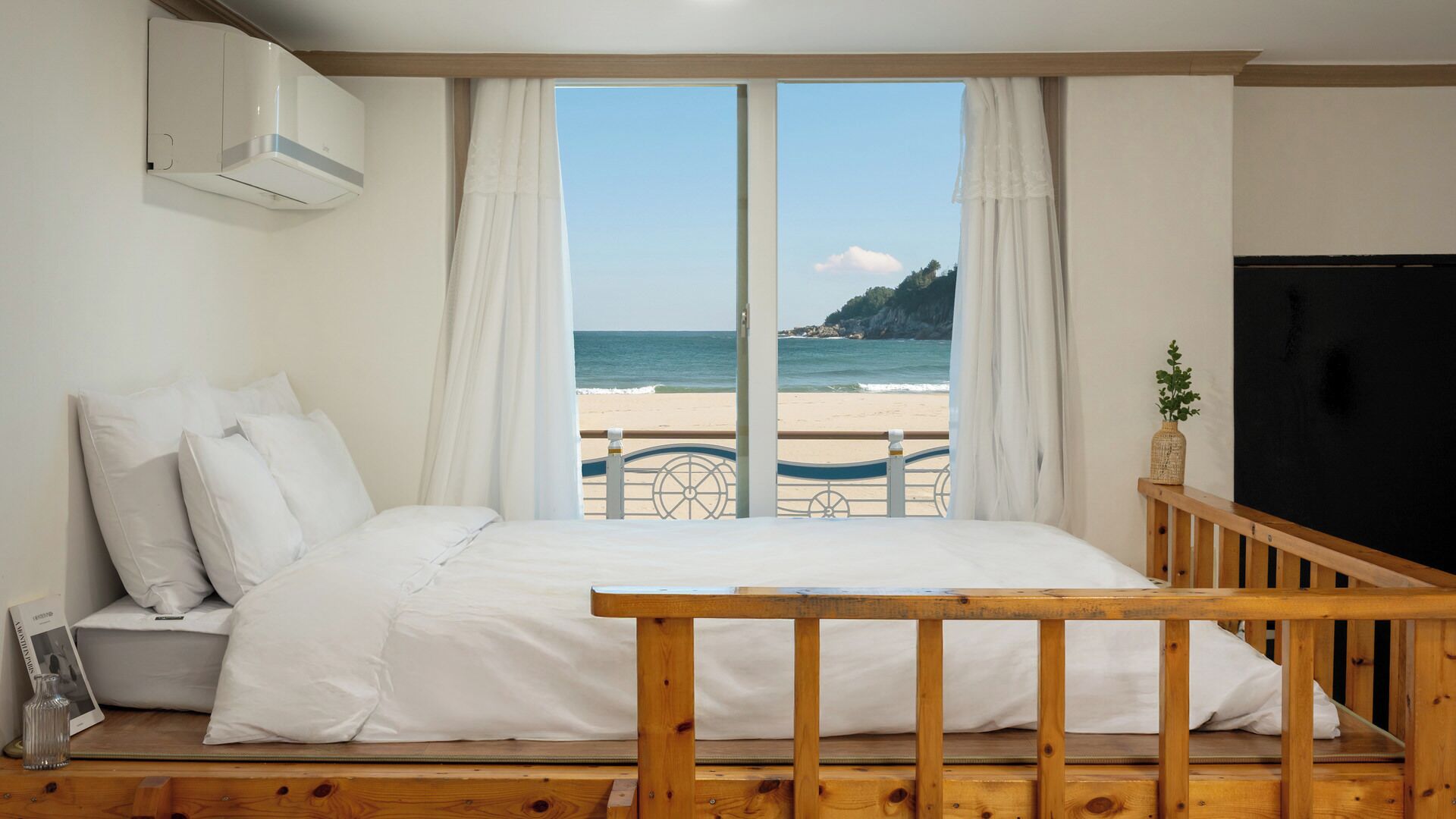 Basic Room, 1 Bedroom (Family 1(Ocean view, Pet)) | 1 bedroom, free WiFi