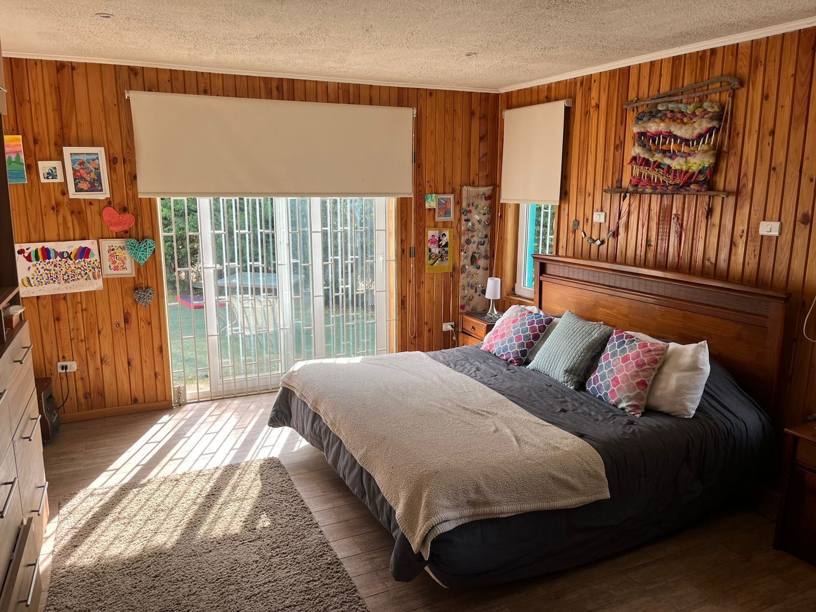 6 chambres, fer et planche à repasser, Wi-Fi, draps fournis