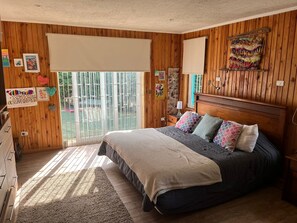 6 makuuhuonetta, silitysrauta/-lauta, Wi-Fi, vuodevaatteet