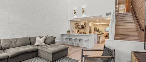 Televisión, chimenea