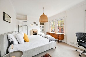 4 bedrooms, iron/ironing board, Internet, bed sheets - GuestReady - Charming Retreat in Walthamstow (City of London)