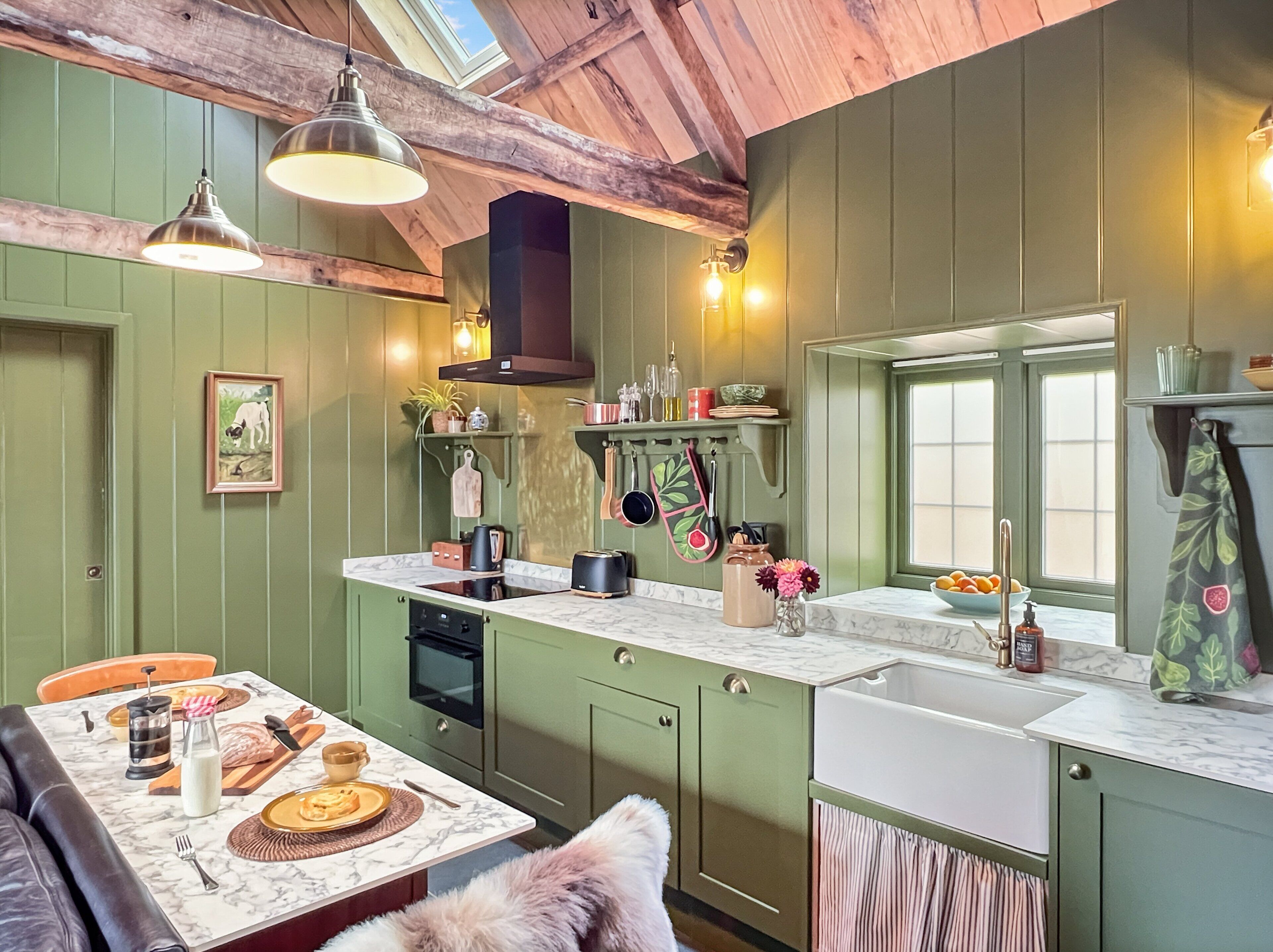 Mikrowelle, Ofen, Geschirrspüler