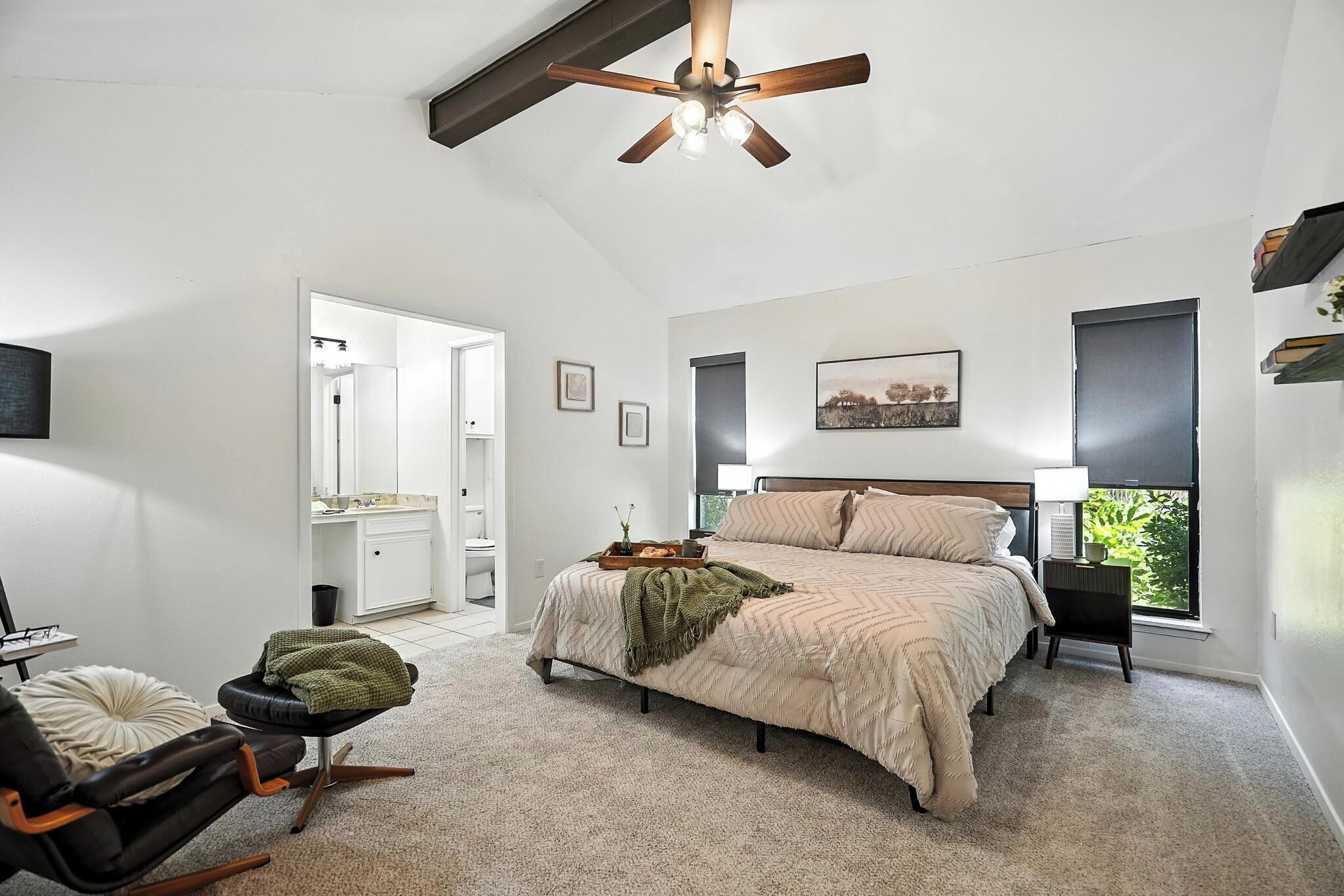 3 chambres, fer et planche à repasser, Wi-Fi gratuit, draps fournis