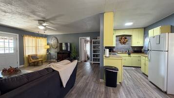 Smart TV, lettore DVD, videoteca