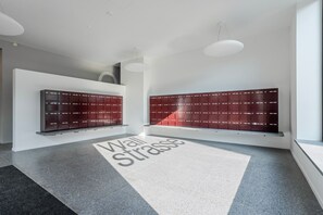 Interior - Blueground | Basel-Vorstaedte, view, nr Kunstmuseum (Basel)