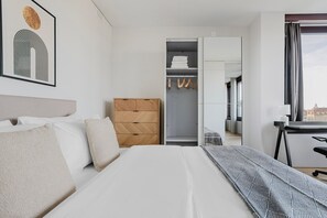 1 bedroom, iron/ironing board, WiFi, bed sheets - Blueground | Basel-Vorstaedte, view, nr Kunstmuseum (Basel)