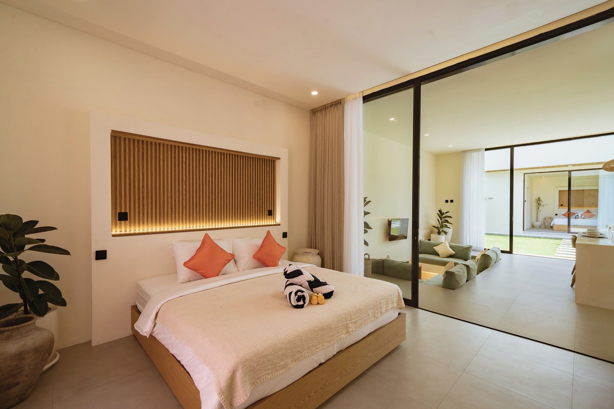 Caja de seguridad en la habitación y cortinas blackout 