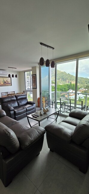 TV - Complete apartment in san salvador la escalon with amazing  views (San Salvador)