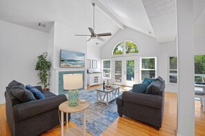 Smart TV, fireplace, books - 34 Shell Ring Road @ Sea Pines | Pet-Friendly | Lagoon Views | Spacious Deck (Hilton Head Island)