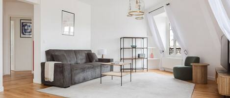 Télévision, chaîne hi-fi