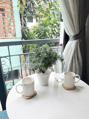 Laptop workspace, free WiFi