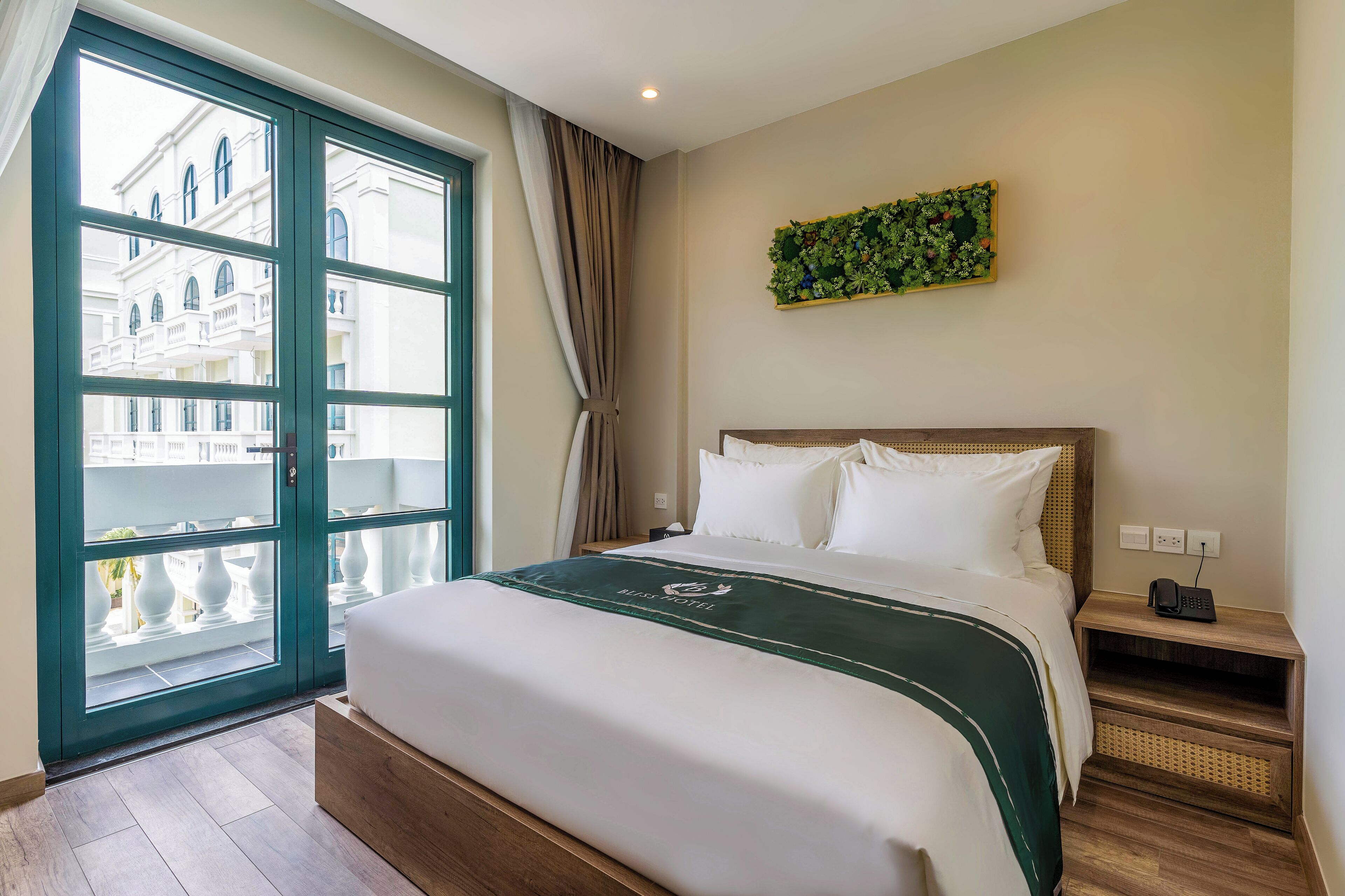 Superior Double Room, Balcony, City View | In-room safe, soundproofing, free WiFi