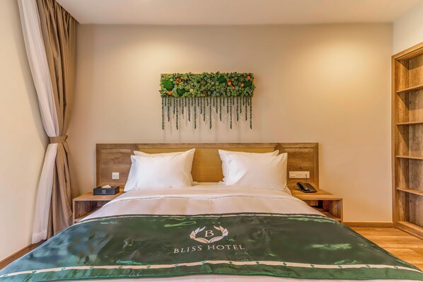 In-room safe, soundproofing, free WiFi