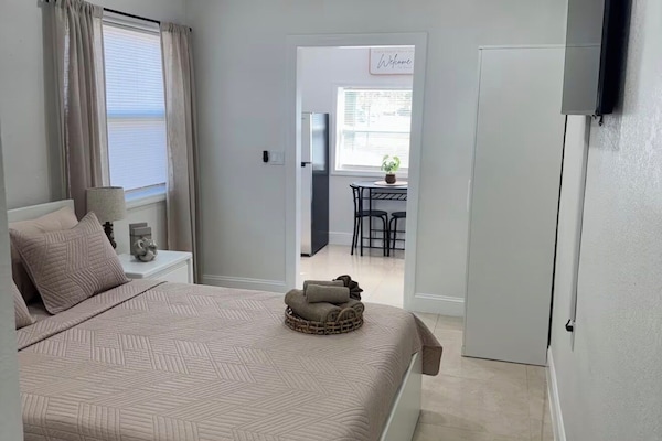 1 camera, ferro/asse da stiro, Wi-Fi, lenzuola