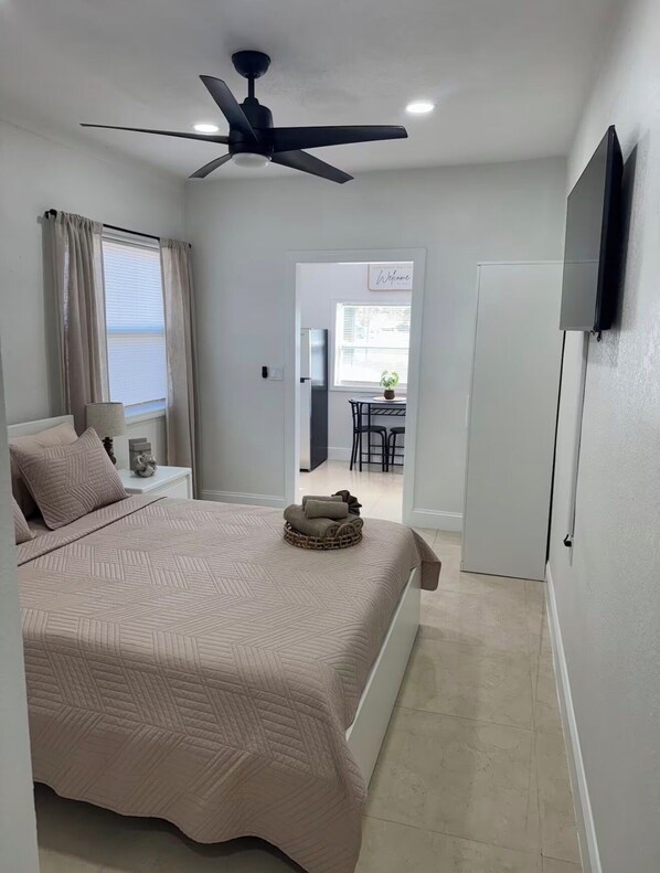 1 chambre, fer et planche à repasser, Wi-Fi, draps fournis