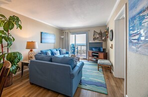 TV - Perfect Ocean View - Oceanfront Condo, Private Balcony, Community Pool (Kill Devil Hills)