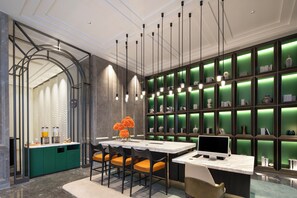 Coin salon dans le hall