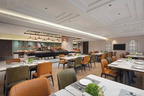 Tägliches inbegriffenes Frühstück zur Selbstbedienung