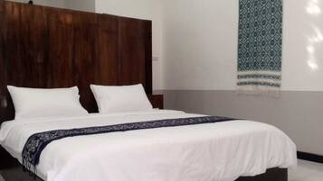 Deluxe-værelse med dobbeltseng eller 2 enkeltsenge - balkon | Gratis Wi-Fi