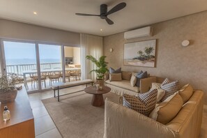 Smart TV - Coastal Comfort | Balcony | Sea Views (Umdloti)
