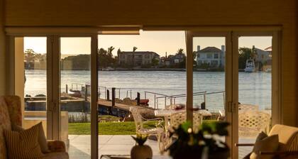 Stylish Stay | Terrace | Marina View