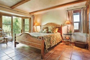 4 dormitorios, tabla de planchar con plancha, wifi