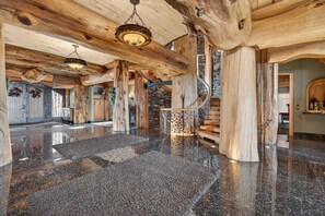 Interior - White Spirit Lodge, Artisan Log Masterpiece Chalet (Big White)