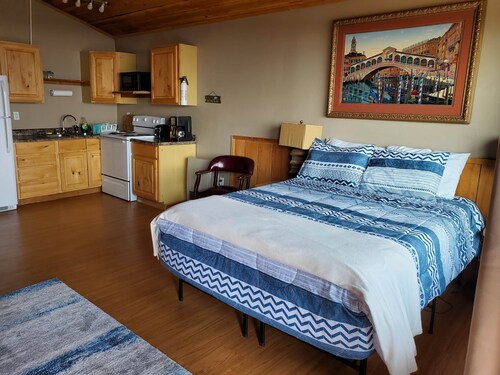 Humpback Highway Whale Point Retreat, Studio Cabin B