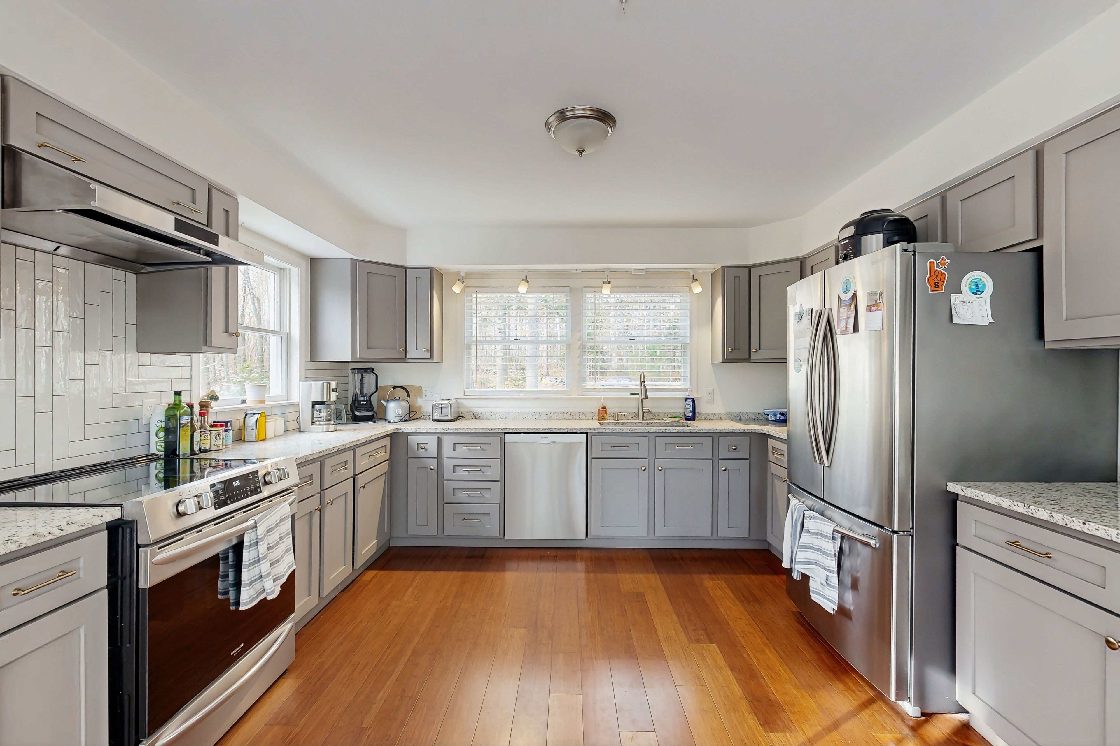 雪櫃、焗爐、爐具、洗碗機