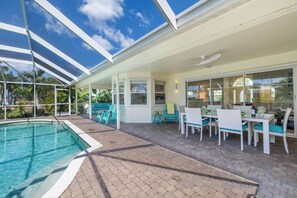 Unclassified image, 3 of 15, button - Villa Samba (Cape Coral)