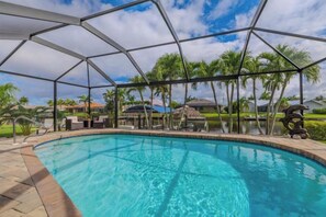 Unclassified image, 2 of 13, button - Villa Barefoot Cove (Cape Coral)