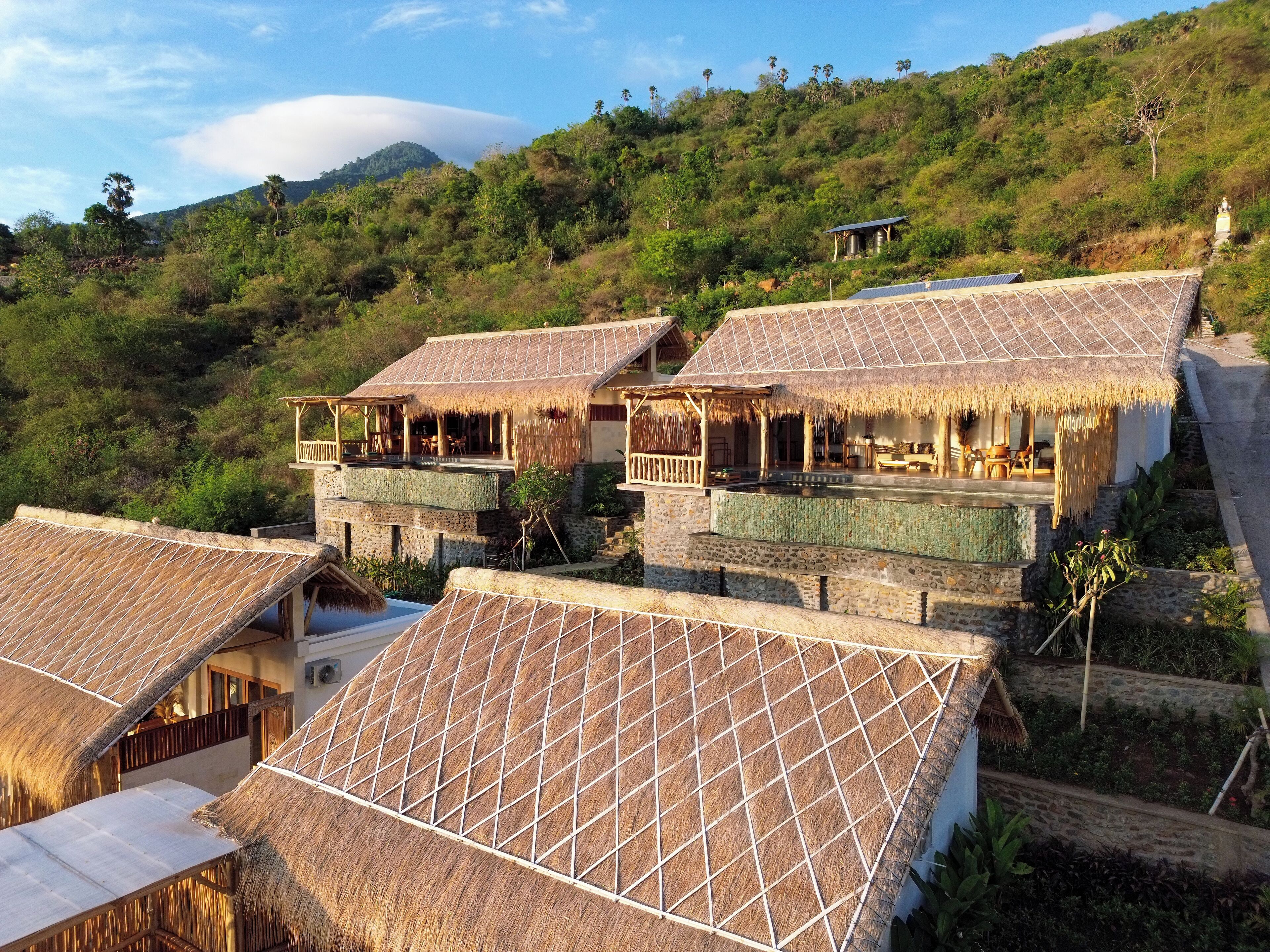 المنشأة من الخارج