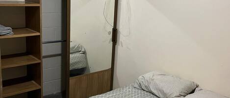 Internet, bed sheets