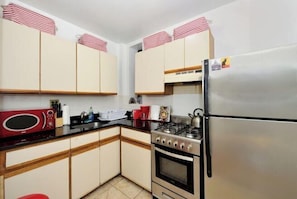 Room - 3BR Apartment in Big Apple! (New York)