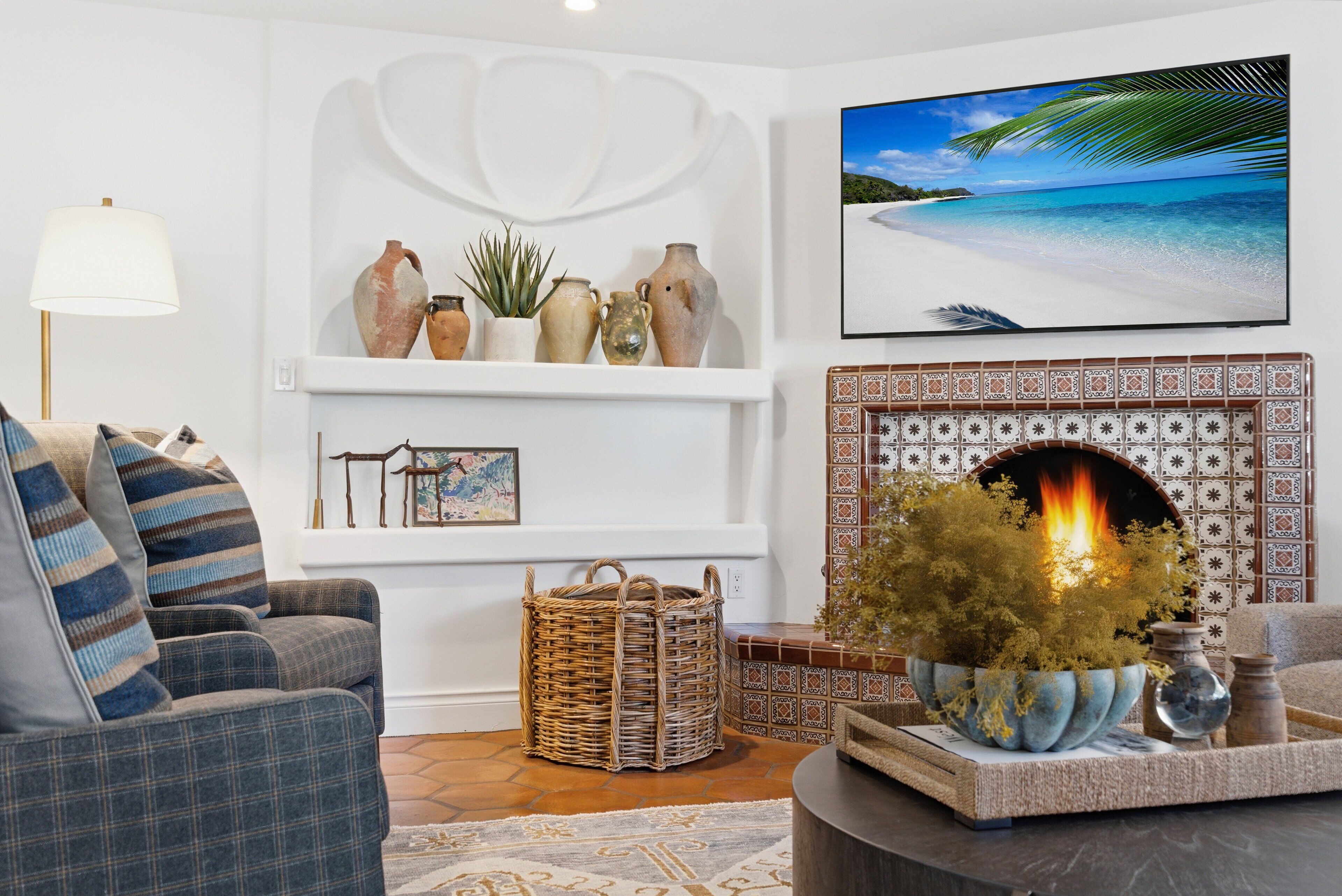 Smart TV, fireplace, books