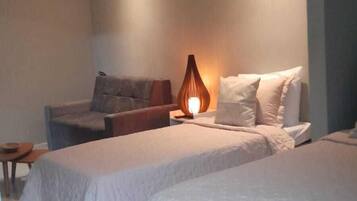 Family Room, Multiple Beds, Non Smoking, Private Bathroom | Free WiFi