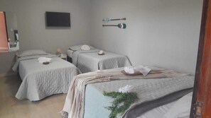 Deluxe Quadruple Room, Balcony, City View - Canoa dos Anjos Suites (Arraial do Cabo)