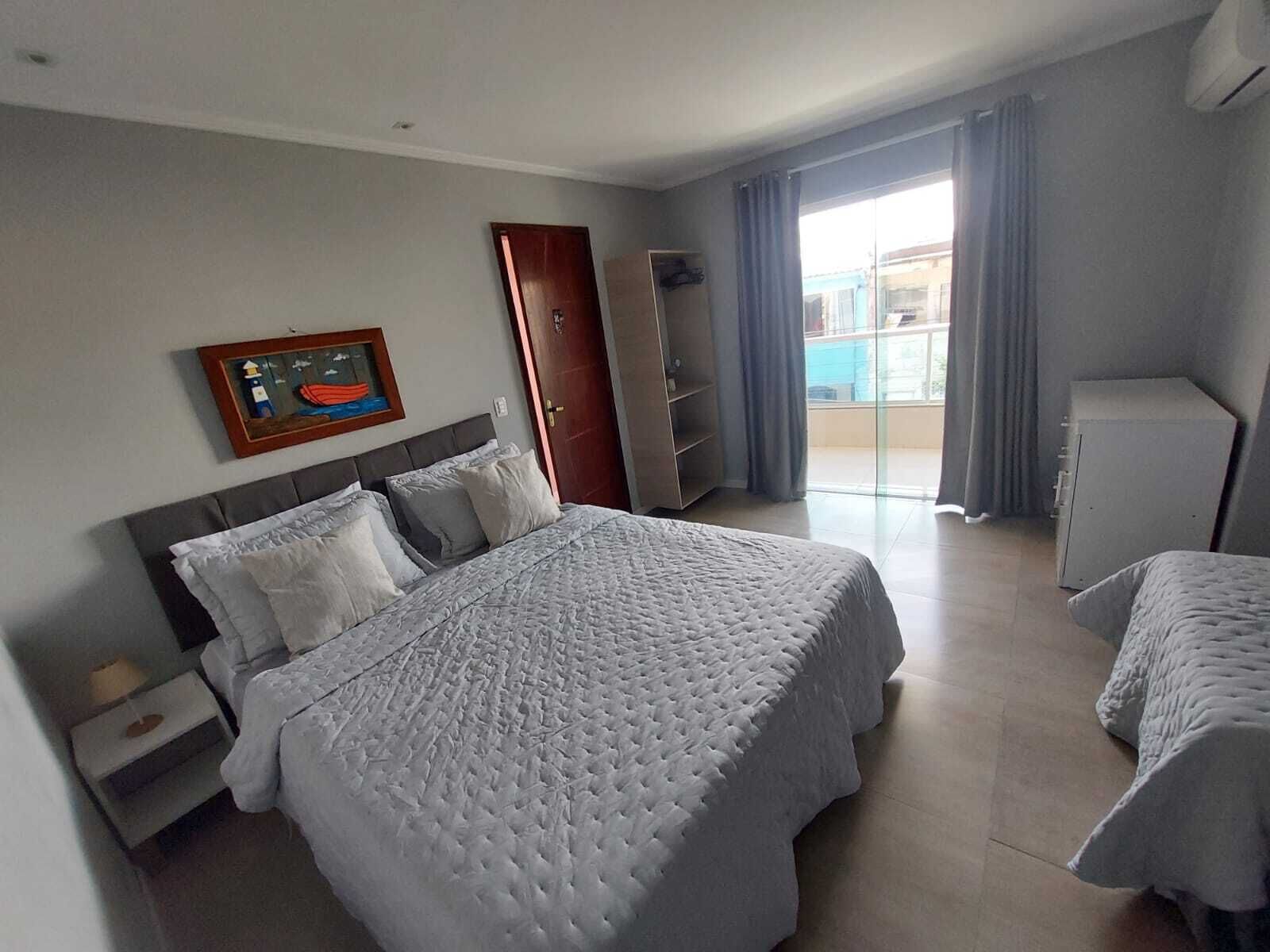 Kamar Quadruple Deluks, balkon, pemandangan kota | Wi-Fi gratis