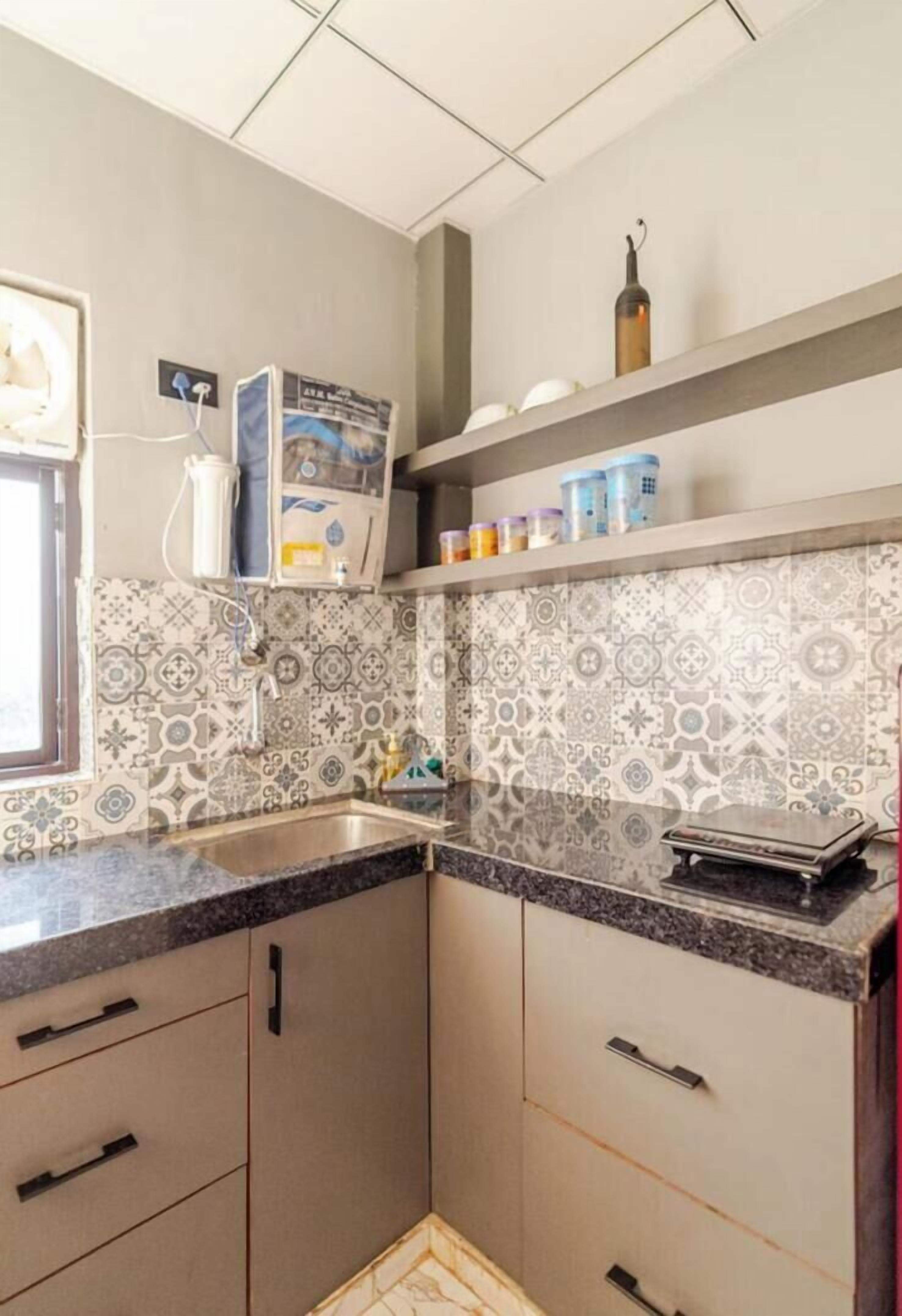 โต๊ะทำงาน, พื้นที่ทำงานแบบใช้แล็ปท็อป, Wi-Fi ฟรี