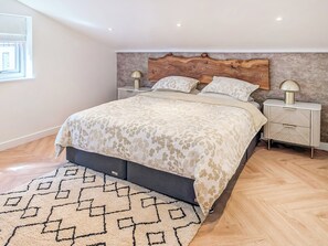 4 bedrooms, WiFi (free), bed sheets - 4 bedroom accommodation in Falmouth (Falmouth)