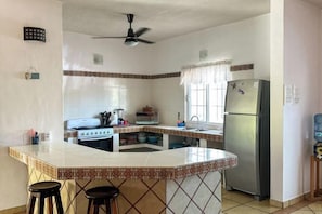 Room - La Casa Mariposa (Rincon de Guayabitos)