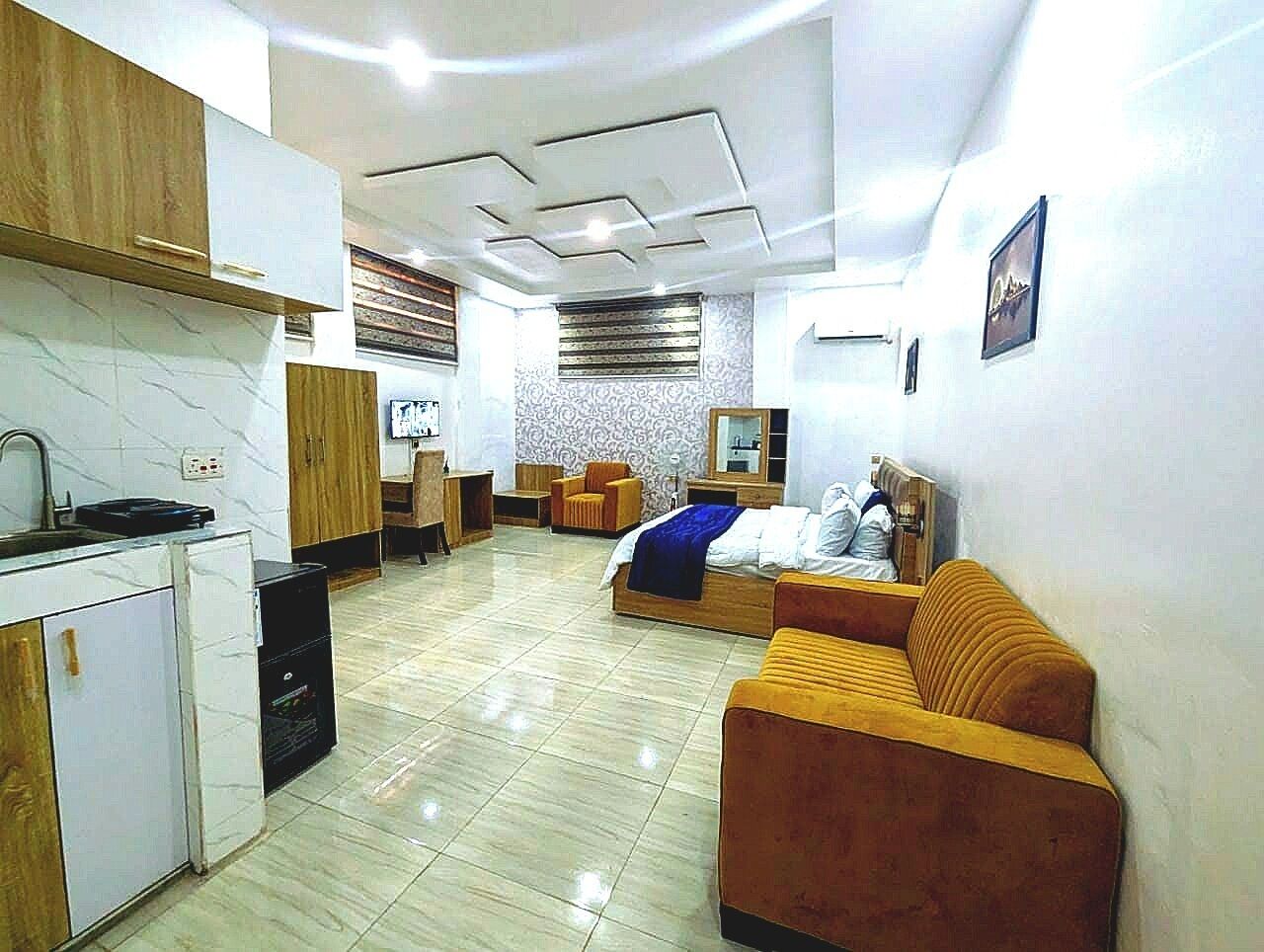 Deluxe Studio Suite