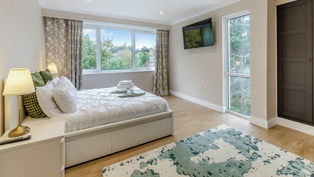Unclassified image, 1 of 16, button - 2 bedroom accommodation in Torquay (Torquay)