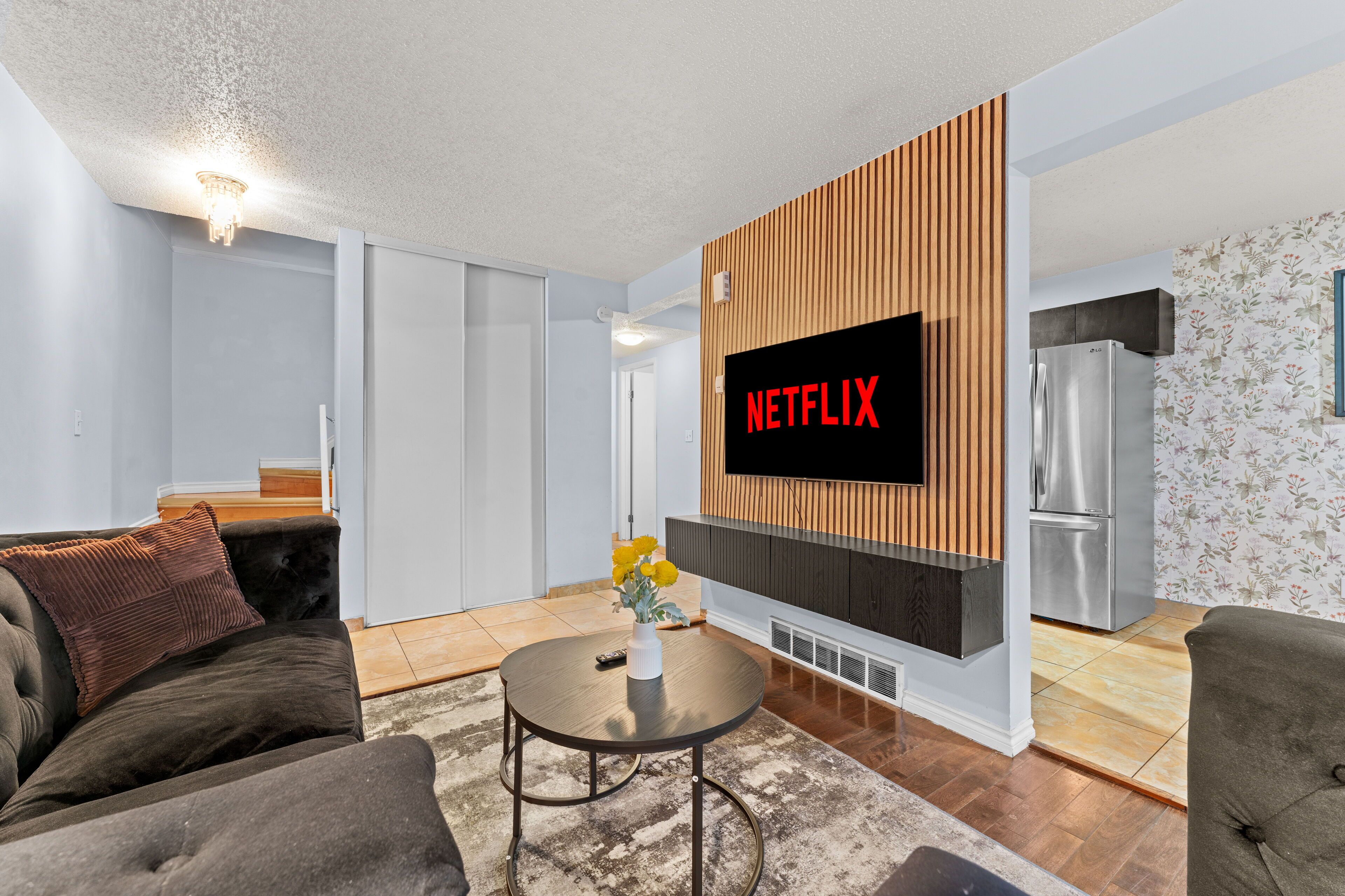 智能电视、桌上足球