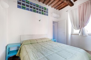 1 bedroom - BILOCALE PORTO AZZURRO (Porto Azzurro)