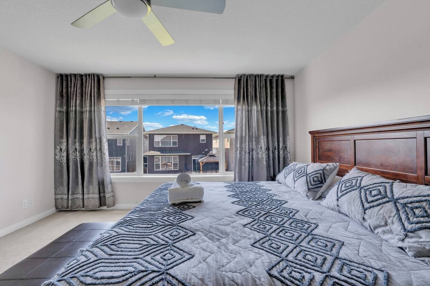 5 chambres, fer et planche à repasser, accès Internet, draps fournis