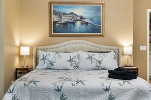 4 bedrooms, desk, WiFi, bed sheets