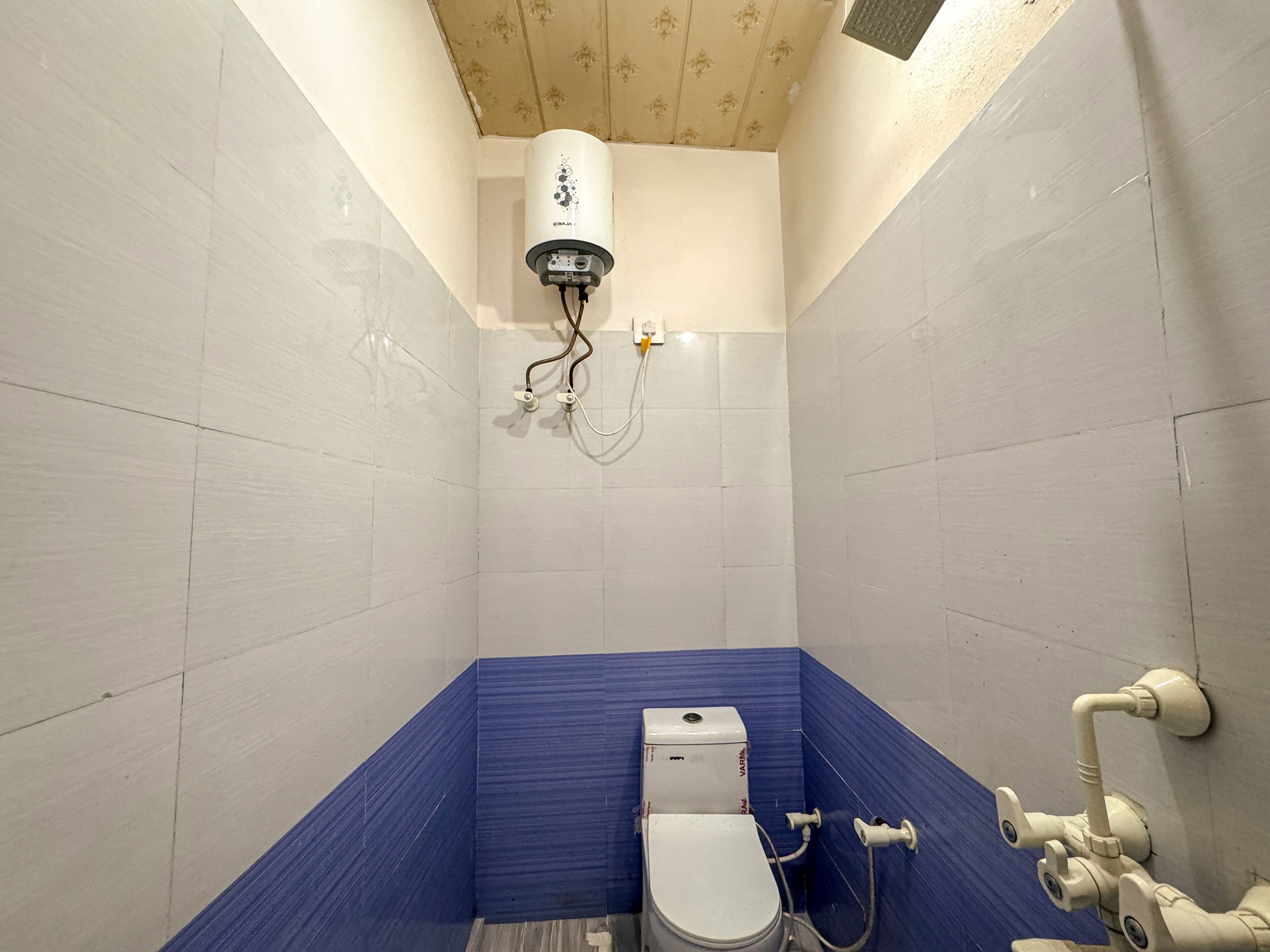 Comfort Room | Bathroom | Shower, towels, soap, shampoo