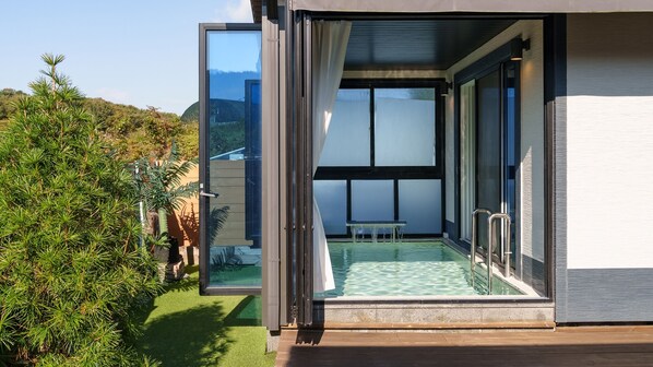 Basic Room, 1 Bedroom (Holy C (Pool Villa/BBQ/Pet Park)) | 1 bedroom, free WiFi - Taean Holy Dog Pool Villa (Taean)