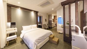 Basic-Zimmer, 1 Schlafzimmer (Holy C (Pool Villa/BBQ/Pet Park)) | 1 Schlafzimmer, kostenloses WLAN